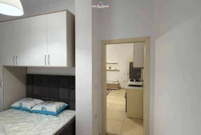 Tirane, jepet me qera apartament 1+1 Kati 1, 50 m² 420 € (Kopshti botanik)