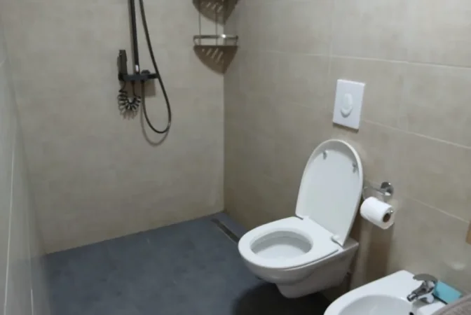 Tirane, jepet me qera apartament 1+1 Kati 5, 75 m² 600 € (Jordan Misja)