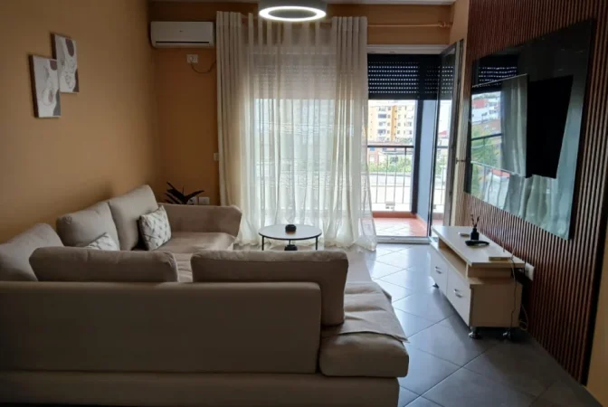 Tirane, jepet me qera apartament 1+1 Kati 5, 75 m² 600 € (Jordan Misja)