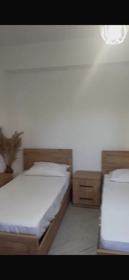 JEPET ME QERA GARSONIER NE QYTET STUDENTI NE VLERE 350 EURO