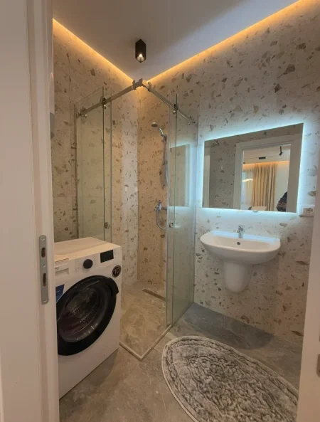 Tirane, jepet me qera apartament 1+1+Aneks+Ballkon Kati 4, 75 m² 550 € (bulevardi i ri)