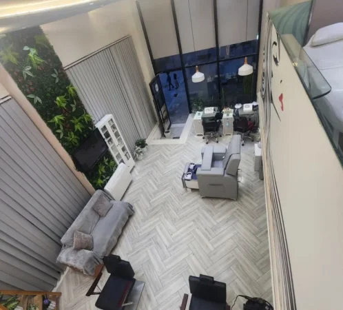 Tirane, jepet me qera ambjent biznesi Kati 1, 85 m² 1.450 € (Kompleksi Tirana Golden Park)