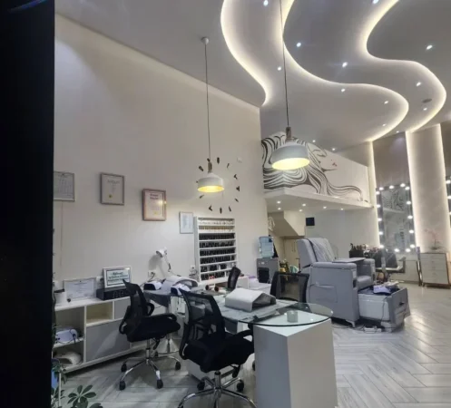 Tirane, jepet me qera ambjent biznesi Kati 1, 85 m² 1.450 € (Kompleksi Tirana Golden Park)