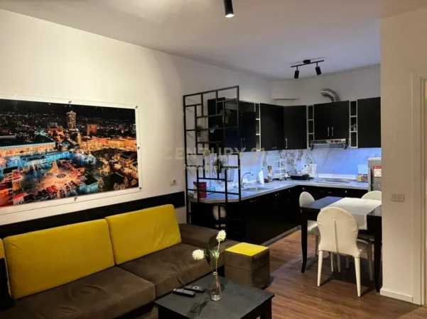 Tirane, jepet me qera apartament 1+1 , 50 m² 550 € (shkolla e baletit)