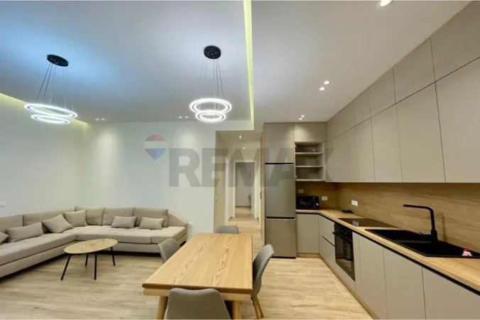 Tirane, jepet me qera apartament 2+1+Aneks+Ballkon Kati 4, 122 m² 1.200 € (Delijorgj)