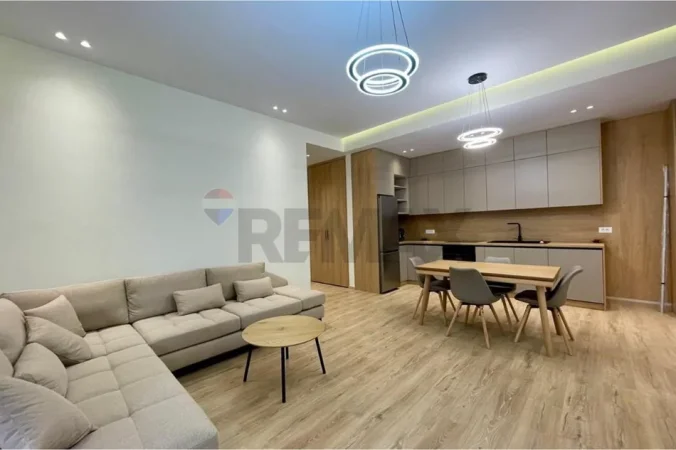 Tirane, jepet me qera apartament 2+1+Aneks+Ballkon Kati 4, 122 m² 1.200 € (Delijorgj)