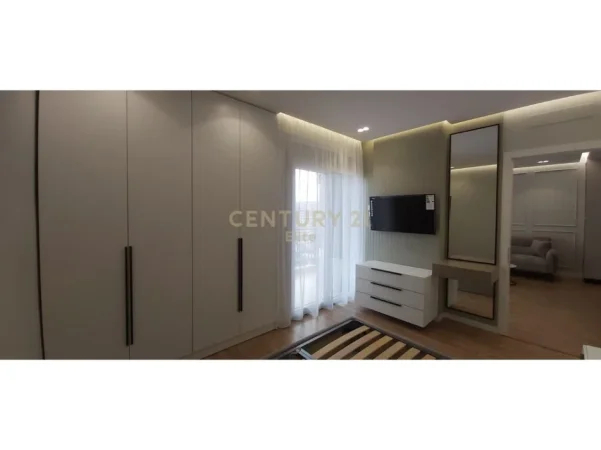 Shqiperi, jepet me qera apartament 1+1 Kati 10, 55 m² 650 € 