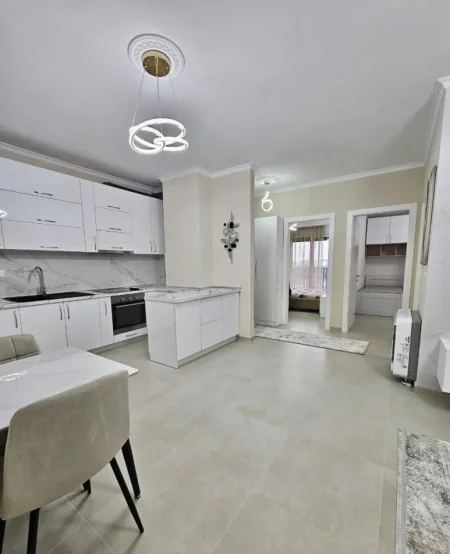 Tirane, jepet me qera apartament 2+1 Kati 5, 100 m² 600 € (Astir)