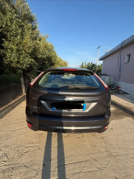 Fier, shitet makine Ford focus Nafte, blu e errët Klima 230 km 3500 €