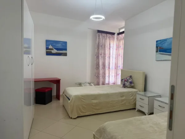 Tirane, jepet me qera apartament 2+1 Kati 3, 90 m² (21 Dhjetori)