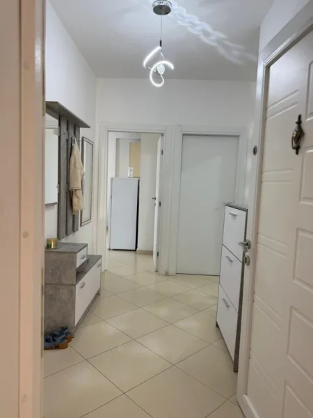 Tirane, jepet me qera apartament 2+1 Kati 3, 90 m² (21 Dhjetori)