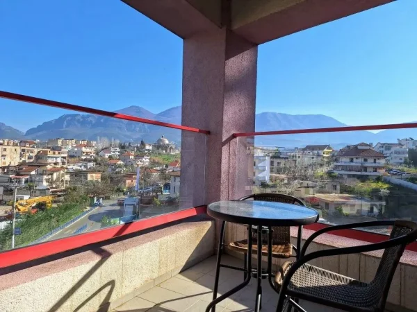 Tirane, jepet me qera apartament 2+1 Kati 5, 97 m² 590 € (Ali Demi)