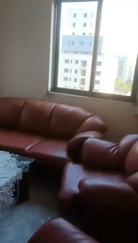 Tirane, jepet me qera apartament 2+1 Kati 6, 100 m² 400 € (Laprakë)