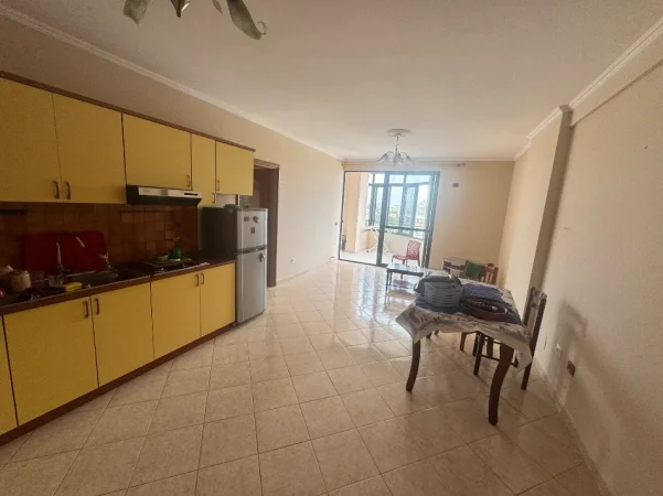 Tirane, jepet me qera apartament 1+1+Ballkon Kati 7, 80 m² 450 € (21 Dhjetori te Market Joena)