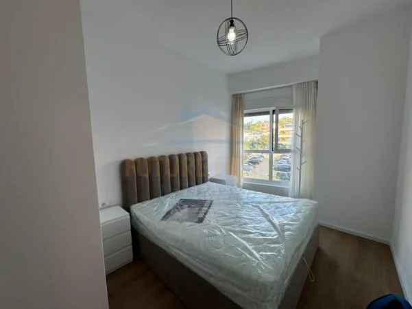 Tirane, jepet me qera apartament 1+1+Ballkon Kati 4, 68 m² 440 € (Ali Demi)