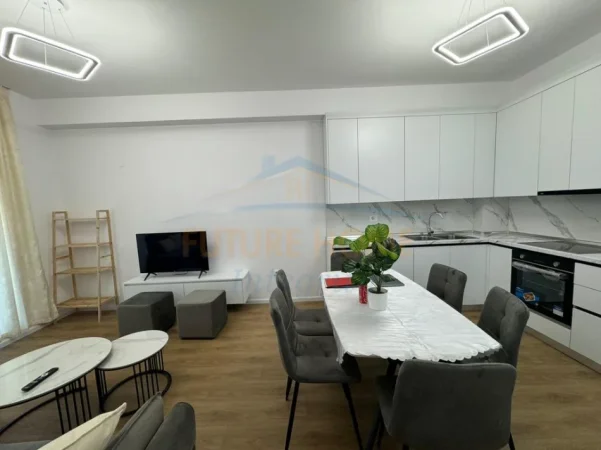 Tirane, jepet me qera apartament 1+1+Ballkon Kati 4, 68 m² 440 € (Ali Demi)