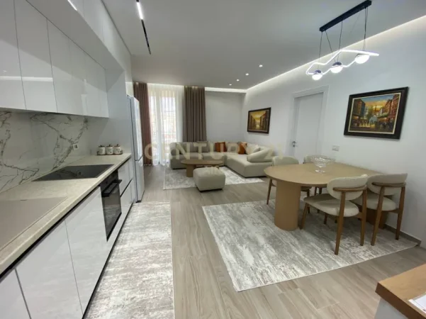 Tirane, jepet me qera apartament 2+1 Kati 7, 105 m² 1.300 € (mine peza)
