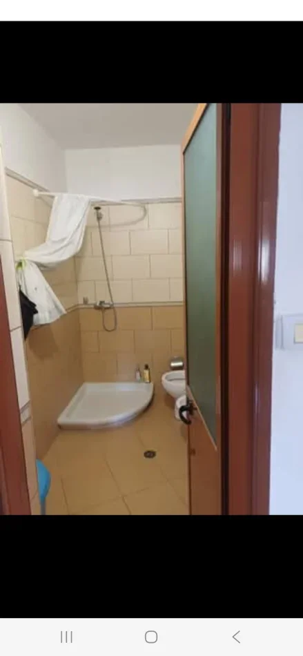 Tirane OKAZION ,apartament  3+1 i ndare ne 2 apartamente!Jam Pronari.Jo agjensi!