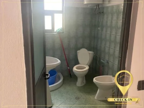 Tirane, jepet me qera apartament 1+1+Aneks+Ballkon Kati 2, 73 m² 400 € (Rruga Besim Fagu)