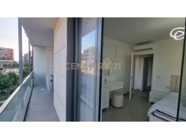 Tirane, jepet me qera apartament 2+1+Ballkon Kati 1, 107 m² 850 € (don bosko)