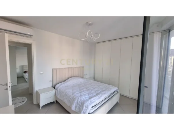 Tirane, jepet me qera apartament 2+1+Ballkon Kati 1, 107 m² 850 € (don bosko)