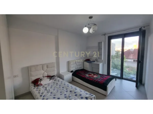 Tirane, jepet me qera apartament 2+1+Ballkon Kati 1, 107 m² 850 € (don bosko)
