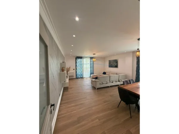 Tirane, jepet me qera apartament 2+1 Kati 1, 116 m² 1.500 € (Sofia Hill Residence)