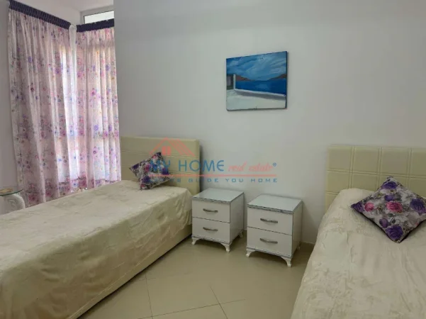 Tirane, jepet me qera apartament 2+1+Ballkon Kati 3, 80 m² 650 € (Inxhinieria e Ndertimit)