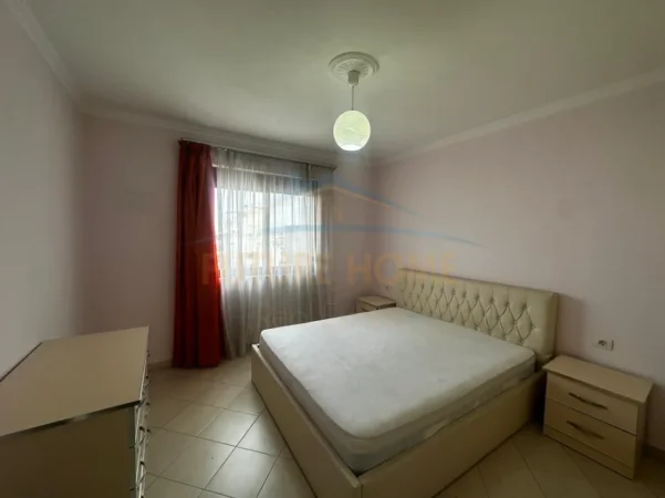 Durres, jepet me qera apartament 2+1 Kati 5, 76 m² 350 € (Prane shkolles Qemal Mici, Lagjia 18, Durres)