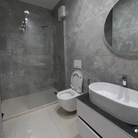 Tirane, jepet me qera apartament 2+1+Ballkon , 85 m² 900 € (Zogu i Zi)