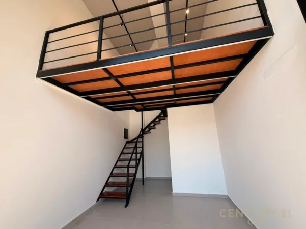 Tirane, jepet me qera ambjent biznesi Kati 0, 18 m² 500 € (Komuna Parisit)