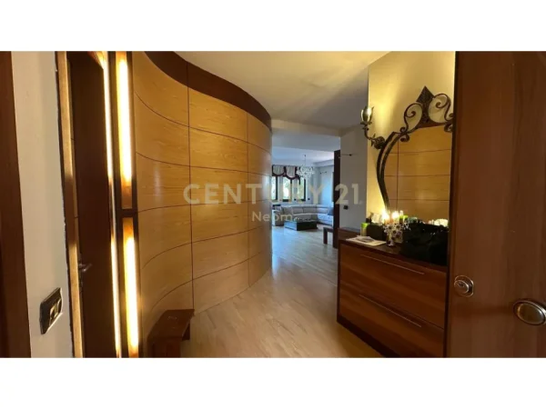 Tirane, shitet apartament+verande | Penthouse 3+1 Kati 7, 285 m² 420.000 € (Kodra e Diellit Neom142074)