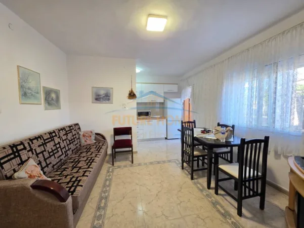 Tirane, shitet apartament 3+1 Kati 3, 100 m² (Rruga e Durresit)