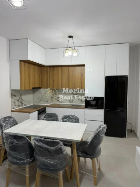 Tirane, jepet me qera apartament 2+1 Kati 5, 90 m² 600 € (Rruga 5 Maji)