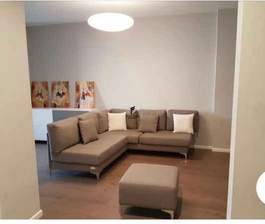Tirane, jepet me qera apartament 1+1 Kati 3, 80 m² 950 € (BLLOKU)