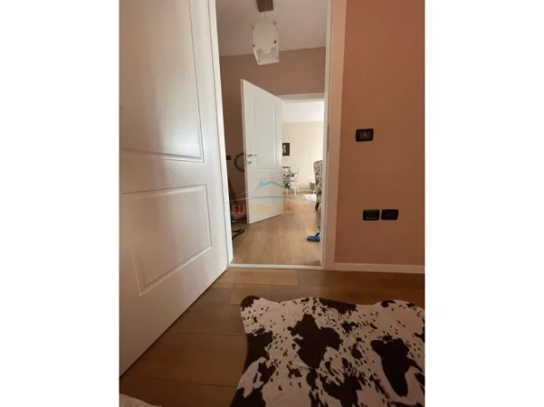 Tirane, shitet apartament 1+1 Kati 6, 69 m² 127.000 € (Unaza e re)