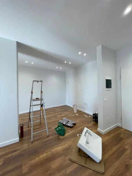 Tirane, jepet me qera zyre Kati 7, 116 m² 1.800 € (Parku Olimpik)