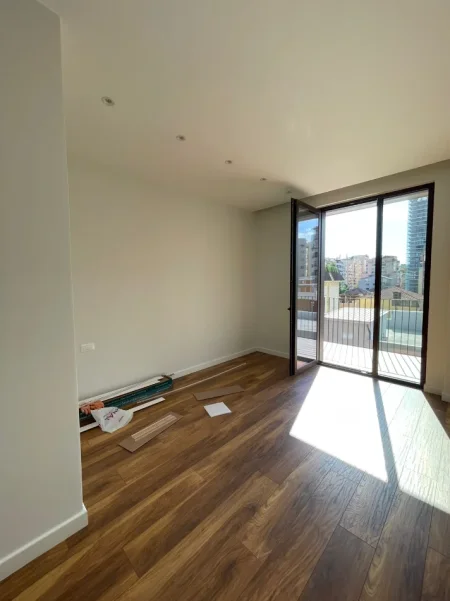 Tirane, jepet me qera zyre Kati 7, 116 m² 1.800 € (Parku Olimpik)