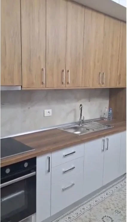 🏡 Jepet Super Apartament 1+1  me Qera në 5 Maj!, 550 EURO
