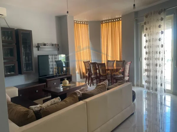 Tirane, shitet apartament 1+1 Kati 3, 93 m² 115.000 € (Tufine)