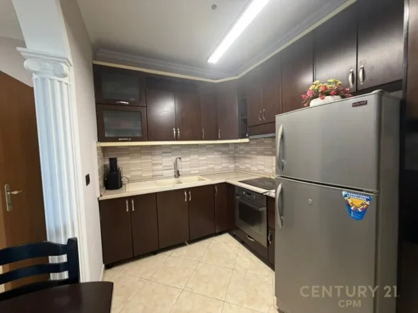 Tirane, shitet apartament 3+1 Kati 2, 131 m² 310.000 € (Qendra Kristal bot141505)