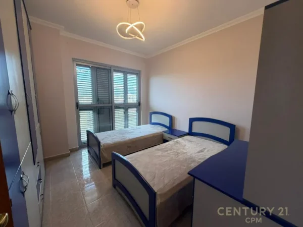 Tirane, shitet apartament 3+1 Kati 2, 131 m² 310.000 € (Qendra Kristal bot141505)