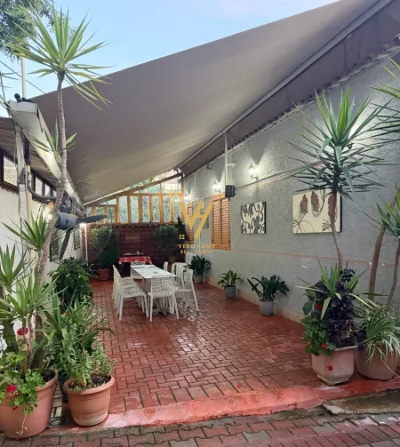 Tirane, jepet me qera ambjent biznesi Kati 0, 150 m² 1.050 € (LAPRAKE)