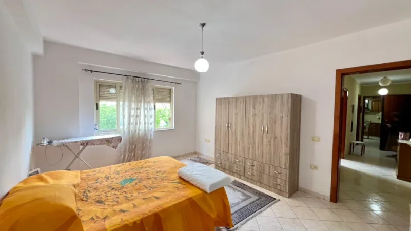 Me Qera: 2+1+2wc📍Brryl (Buze Rruge Kryesore) - 60,000 Leke/Muaj - S.115m² - Pallat i Ri me dy ashensor