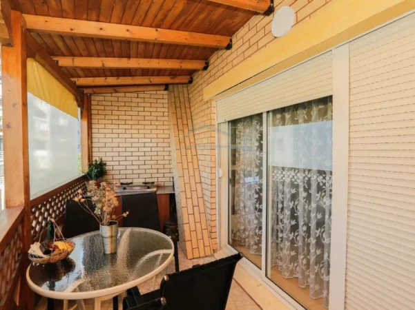 Tirane, jepet me qera apartament 3+1 Kati 3, 153 m² 780 € (Don Bosko)