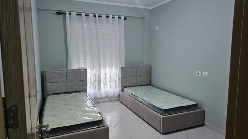 Tirane, jepet me qera apartament 2+1 Kati 2, 82 m² 650 € (Kopshti Zoologjik)