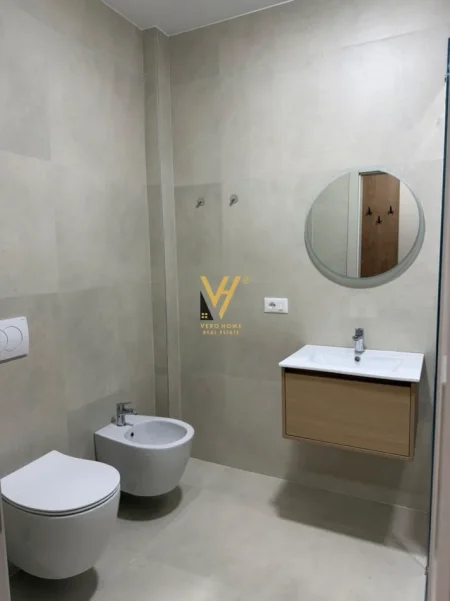 Tirane, jepet me qera apartament 1+1+Ballkon Kati 1, 75 m² 770 € (KOPSHTI ZOOLOGJIK)