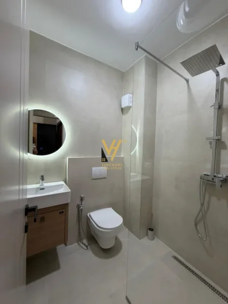 Tirane, jepet me qera apartament 1+1+Ballkon Kati 1, 75 m² 770 € (KOPSHTI ZOOLOGJIK)