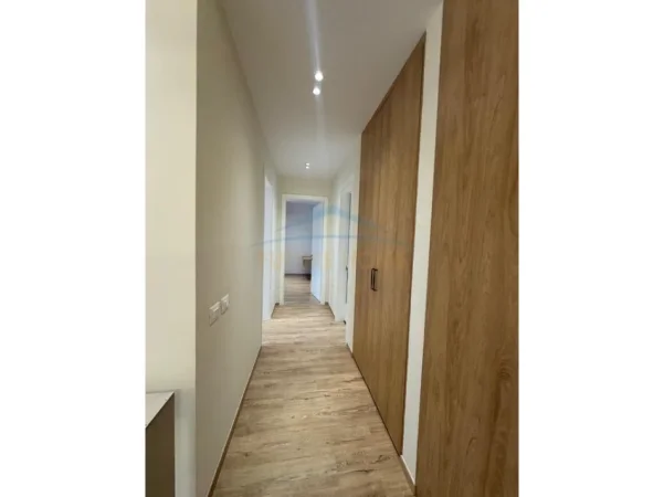 Tirane, jepet me qera apartament 2+1 Kati 6, 114 m² 1.250 € (Kompleksi Delijorgji)