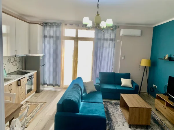 Elbasan, jepet me qera nga Pronari, pa-komision apartament 2+1+Ballkon Kati 8, 100 m² 390€